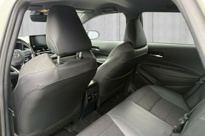toyota-corolla-elektrisitetbensin-2021-big-17