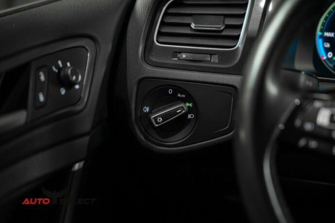volkswagen-golf-elektrisitet-2019-big-25
