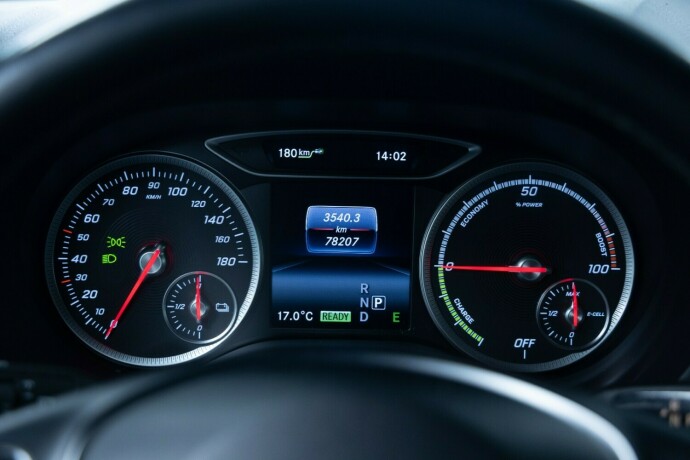 mercedes-benz-b-klasse-elektrisitet-2017-big-11
