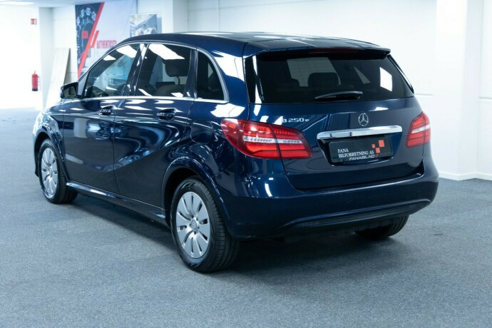 mercedes-benz-b-klasse-elektrisitet-2017-big-1