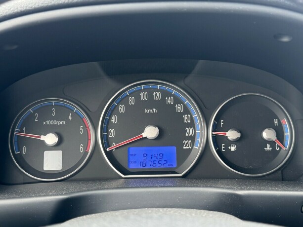 hyundai-santa-fe-diesel-2008-big-12