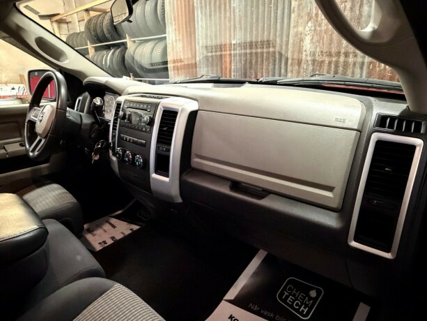 dodge-ram-bensin-2011-big-37