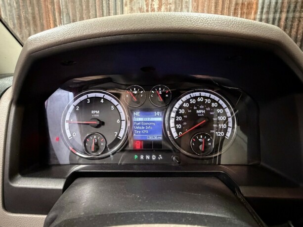 dodge-ram-bensin-2011-big-32