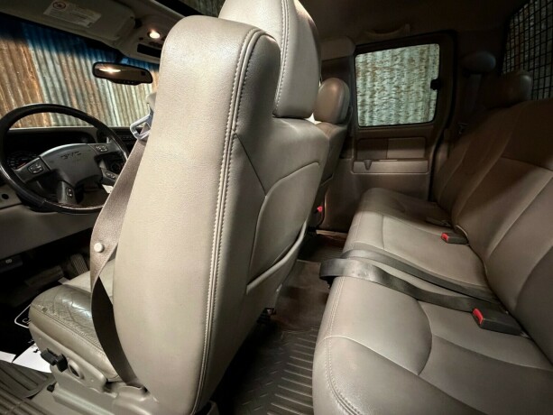 gmc-sierra-diesel-2005-big-43