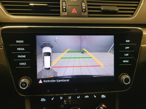 skoda-superb-diesel-2020-big-30