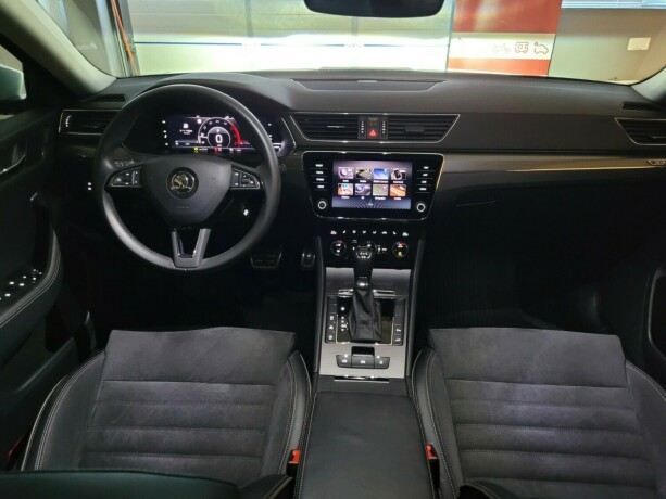 skoda-superb-diesel-2020-big-40