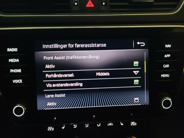skoda-superb-diesel-2020-big-37