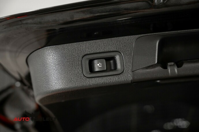 mercedes-benz-glb-diesel-2021-big-15