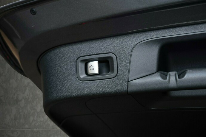 mercedes-benz-eqc-elektrisitet-2023-big-36