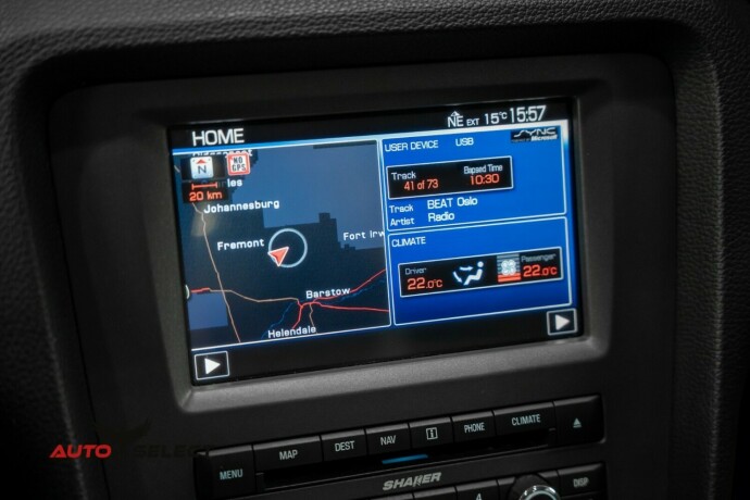 ford-mustang-bensin-2011-big-42