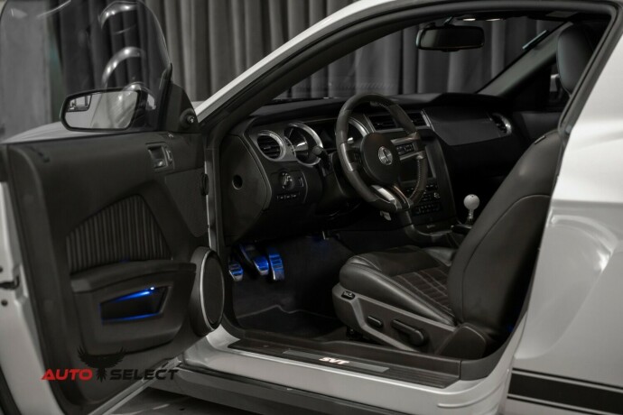 ford-mustang-bensin-2011-big-21