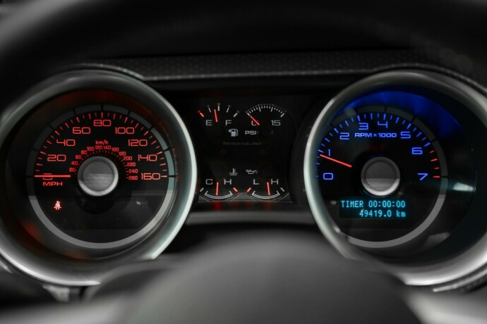 ford-mustang-bensin-2011-big-31