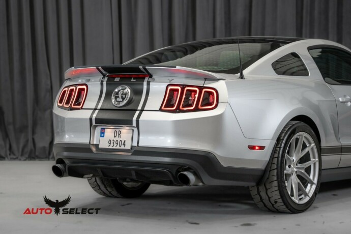 ford-mustang-bensin-2011-big-14