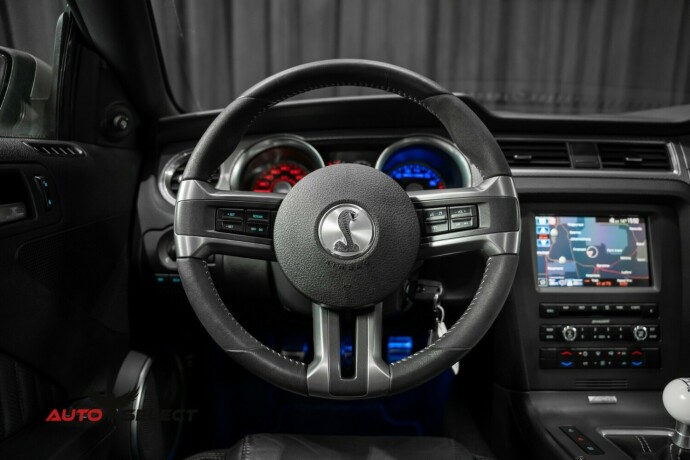 ford-mustang-bensin-2011-big-28
