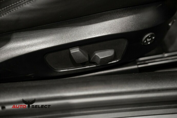 bmw-m3-bensin-2010-big-18