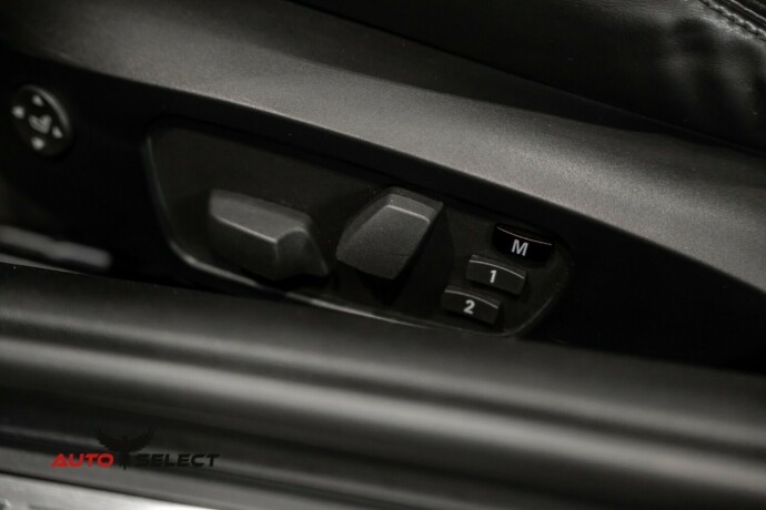 bmw-m3-bensin-2010-big-24
