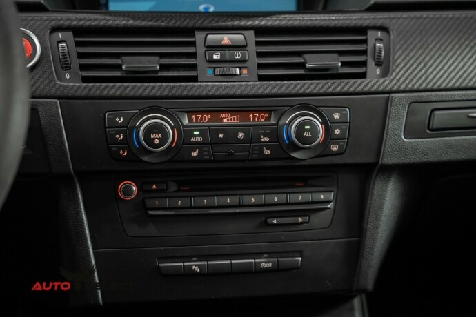 bmw-m3-bensin-2010-big-38