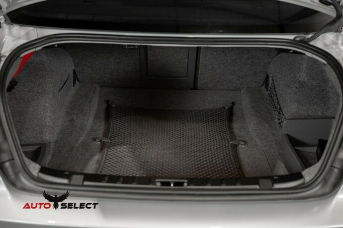 bmw-m3-bensin-2010-big-11