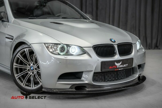 bmw-m3-bensin-2010-big-1