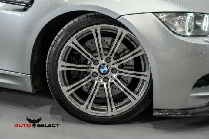 bmw-m3-bensin-2010-big-2