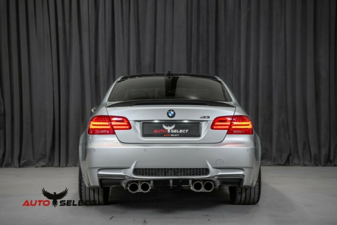 bmw-m3-bensin-2010-big-9