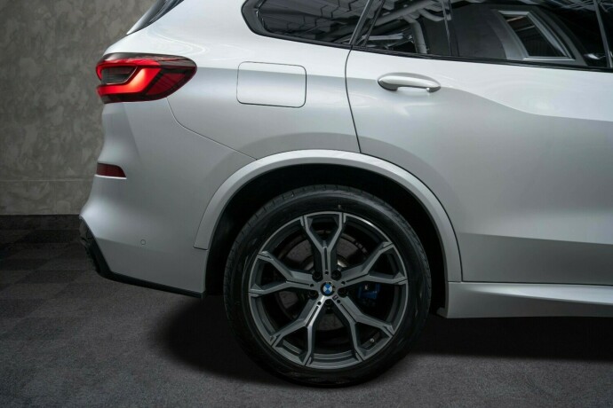 bmw-x5-elektrisitetbensin-2021-big-9