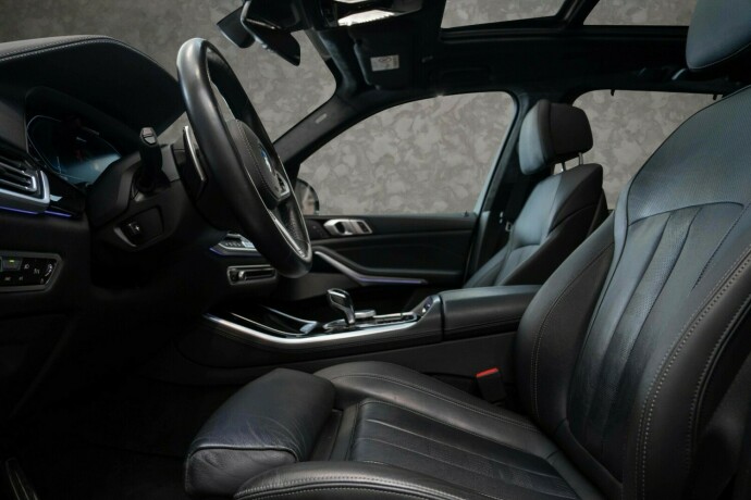 bmw-x5-elektrisitetbensin-2021-big-31