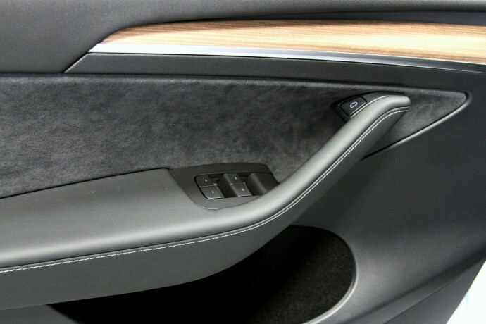 tesla-model-y-elektrisitet-2021-big-9