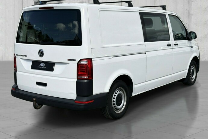 volkswagen-transporter-diesel-2019-big-5