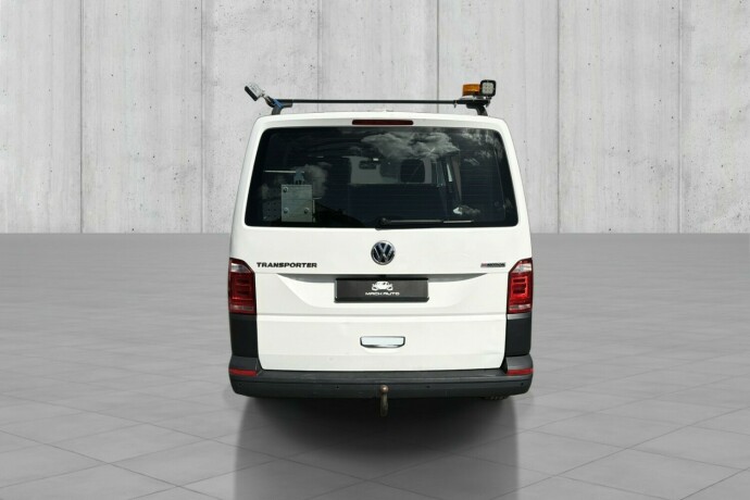 volkswagen-transporter-diesel-2019-big-4