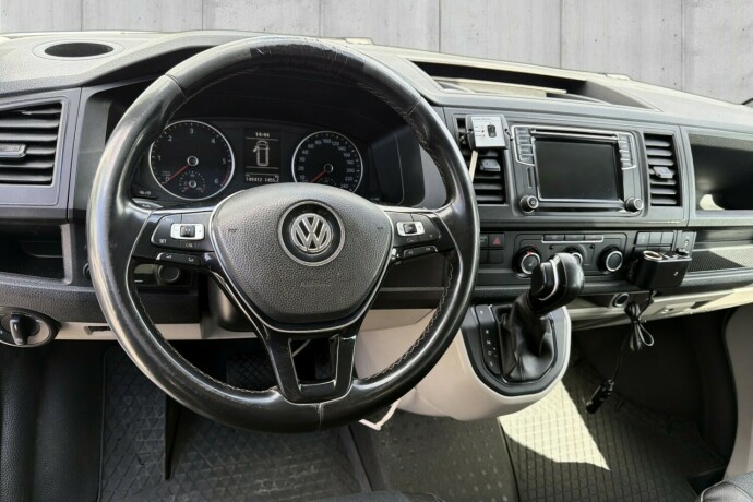volkswagen-transporter-diesel-2019-big-10