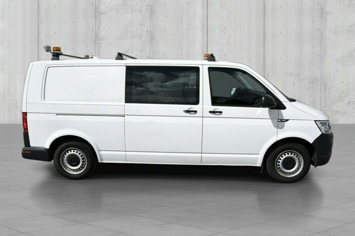 volkswagen-transporter-diesel-2019-big-6
