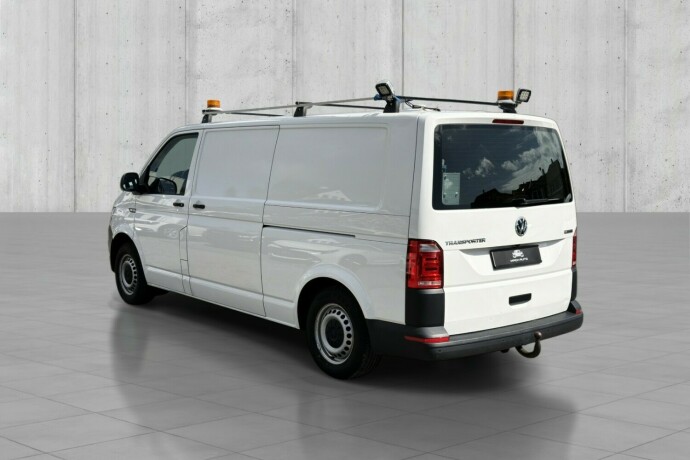 volkswagen-transporter-diesel-2019-big-3