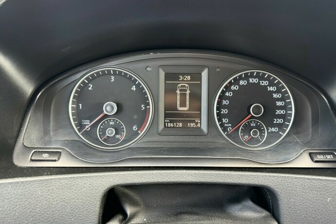 volkswagen-caravelle-diesel-2011-big-11