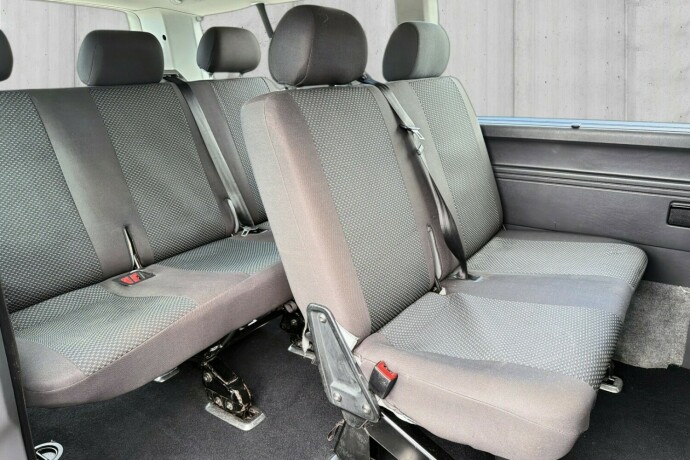 volkswagen-caravelle-diesel-2011-big-17