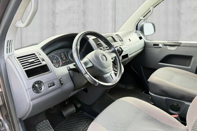 volkswagen-caravelle-diesel-2011-big-8