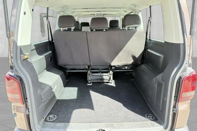 volkswagen-caravelle-diesel-2011-big-18
