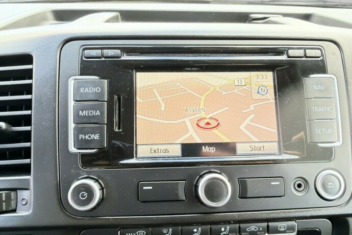 volkswagen-caravelle-diesel-2011-big-14