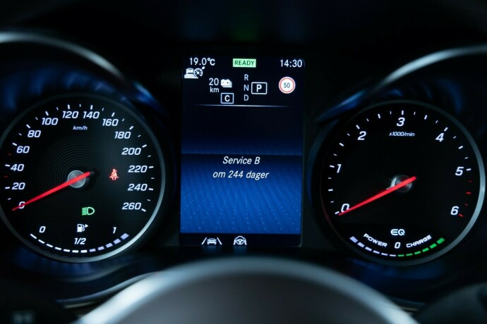 mercedes-benz-glc-plug-in-diesel-2021-big-21