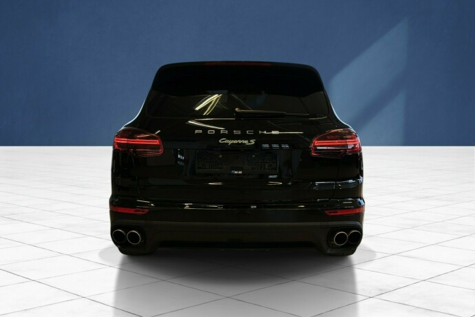 porsche-cayenne-elektrisitetbensin-2016-big-3
