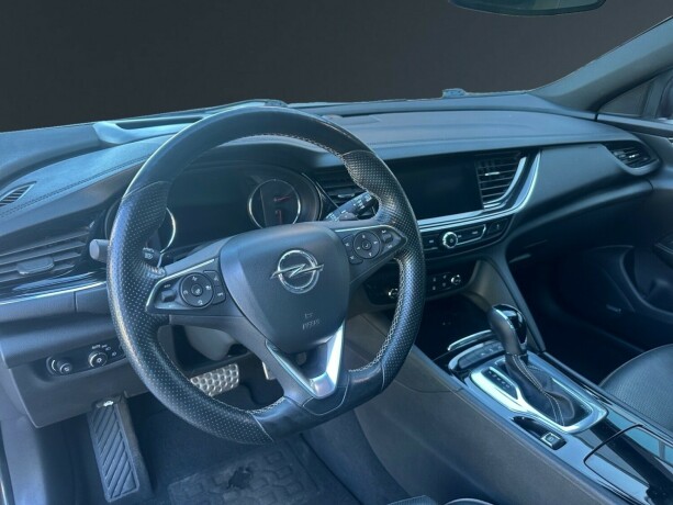opel-insignia-bensin-2018-big-10
