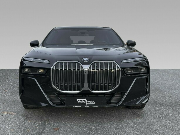 bmw-i7-elektrisitet-2023-big-3