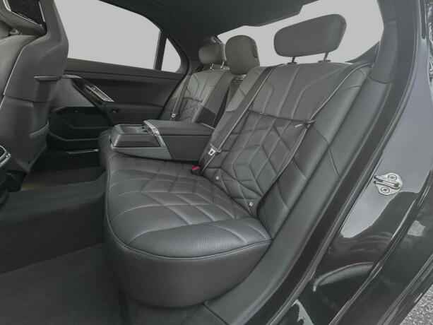 bmw-i7-elektrisitet-2023-big-43