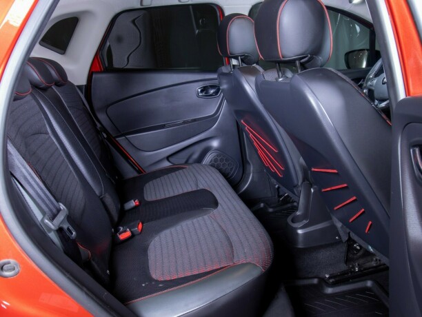 renault-captur-bensin-2016-big-45