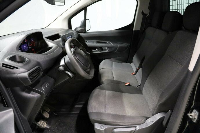 peugeot-partner-diesel-2021-big-6
