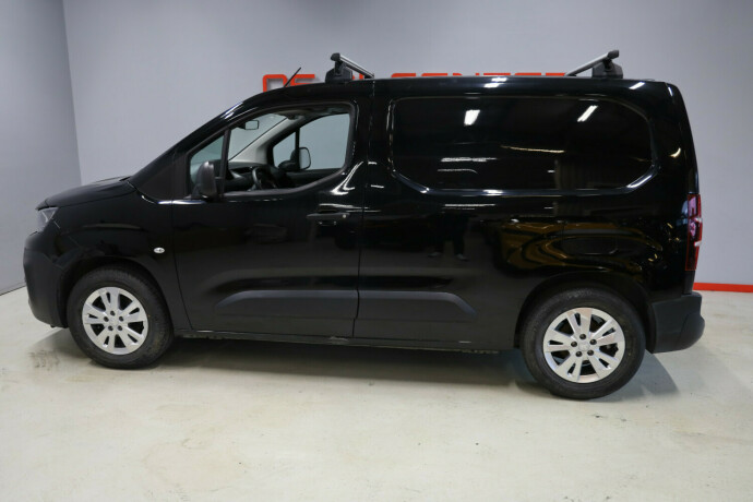 peugeot-partner-diesel-2021-big-2