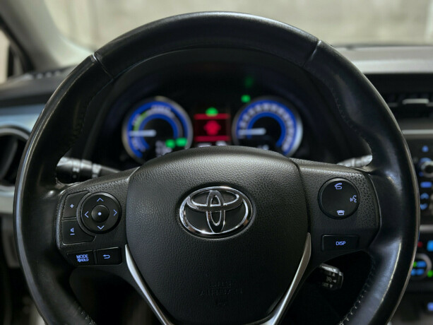 toyota-auris-bensin-2013-big-13