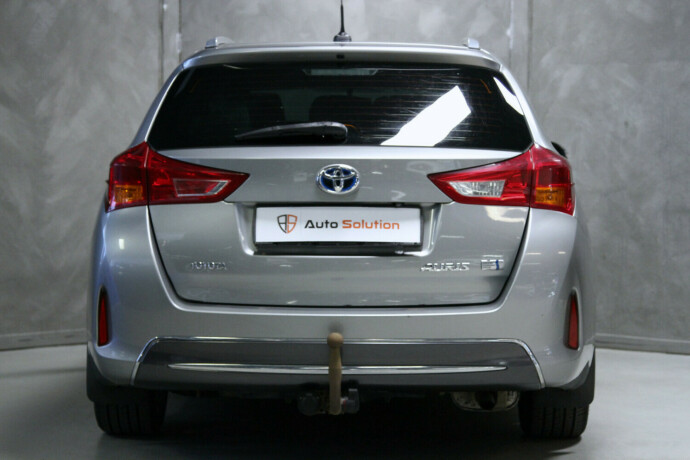 toyota-auris-bensin-2013-big-19