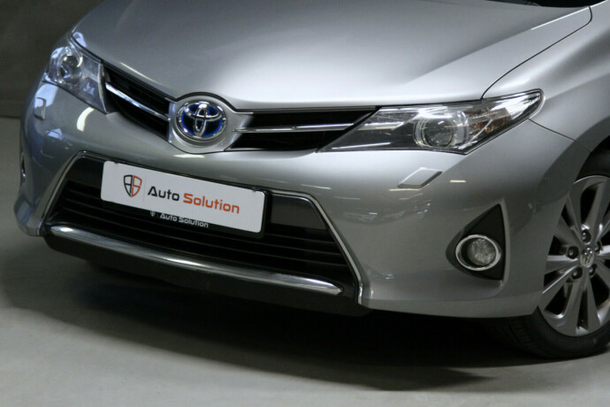 toyota-auris-bensin-2013-big-16