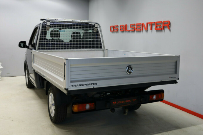 volkswagen-transporter-diesel-2021-big-5